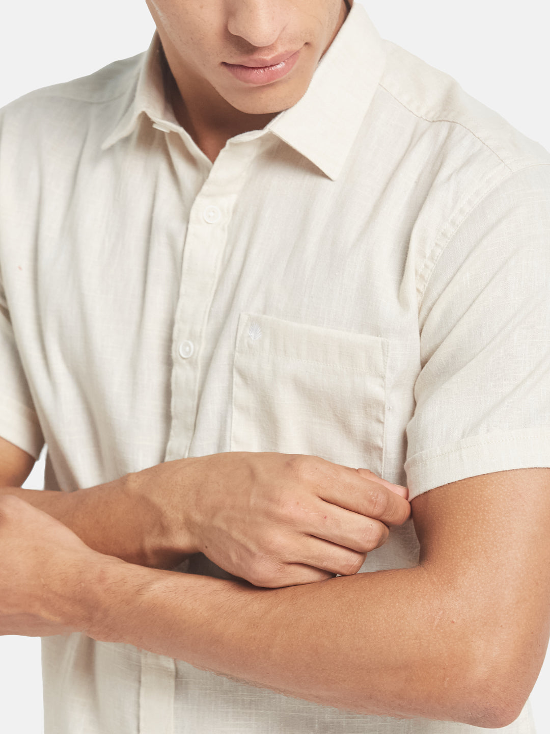 METTLE Men Solid Spread Collar Cotton Casual Shirt