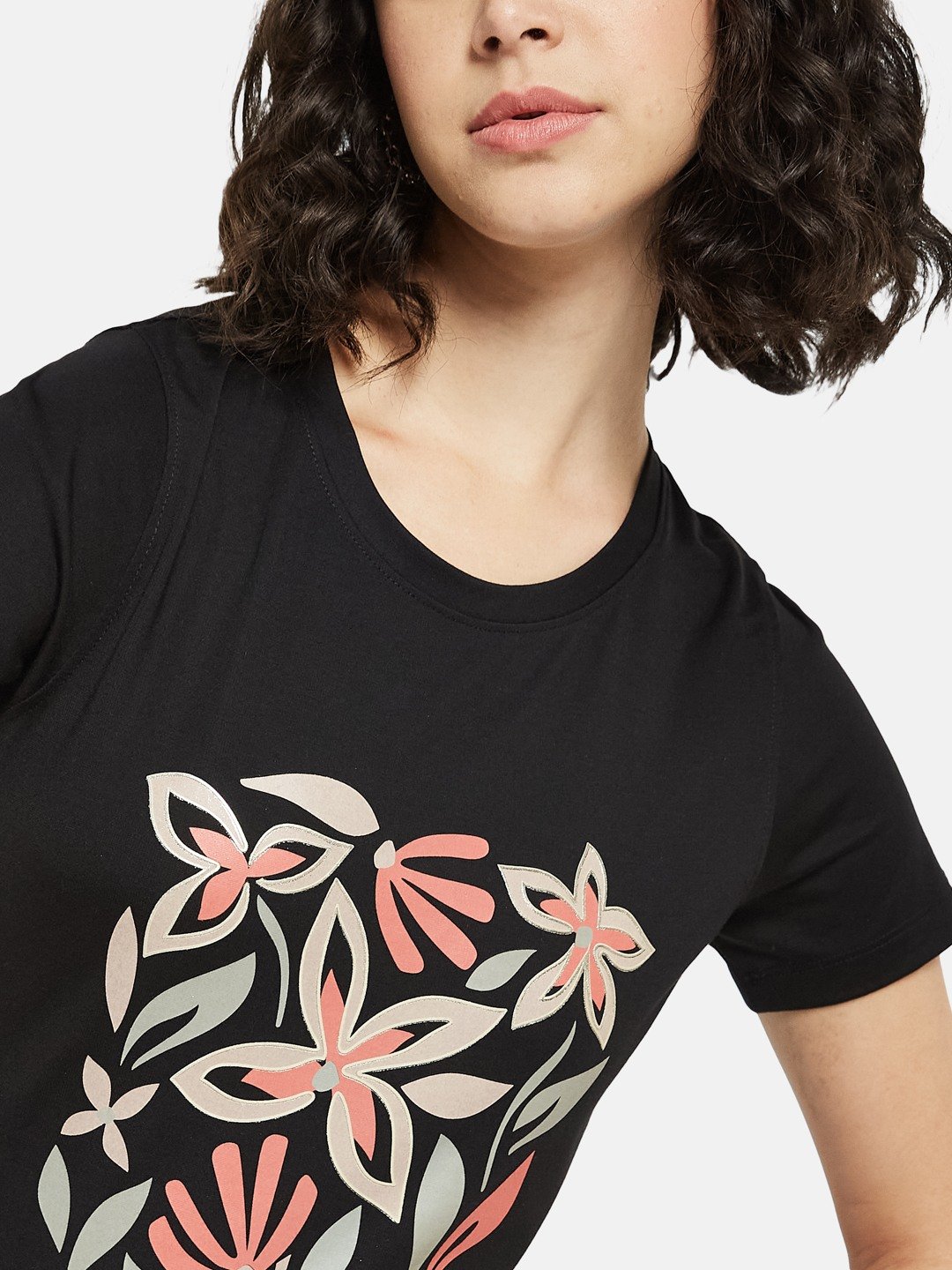 METTLE Women Floral Printed Round Neck Cotton T-shirt