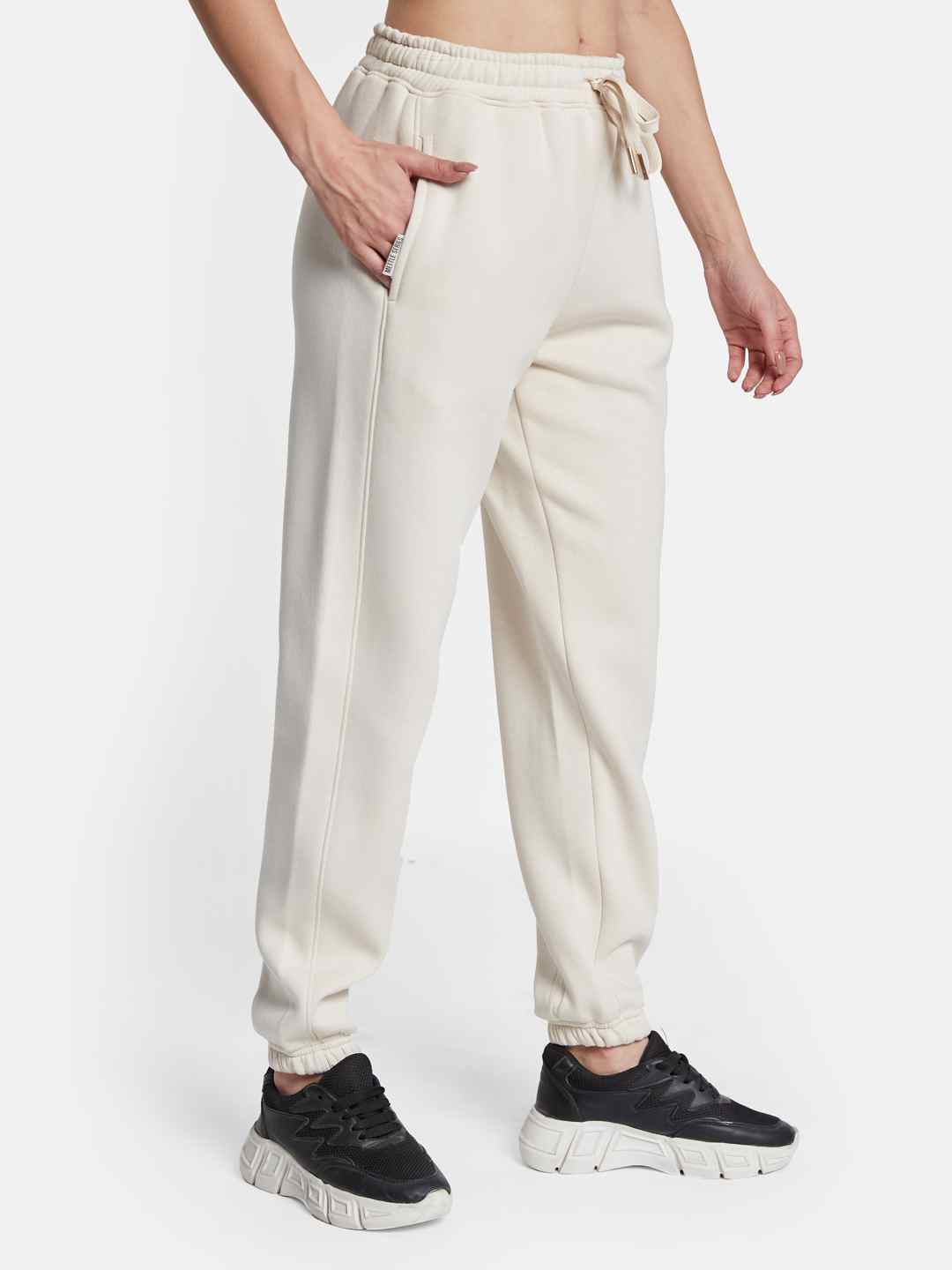 METTLE Women Mid Rise Fleece Joggers