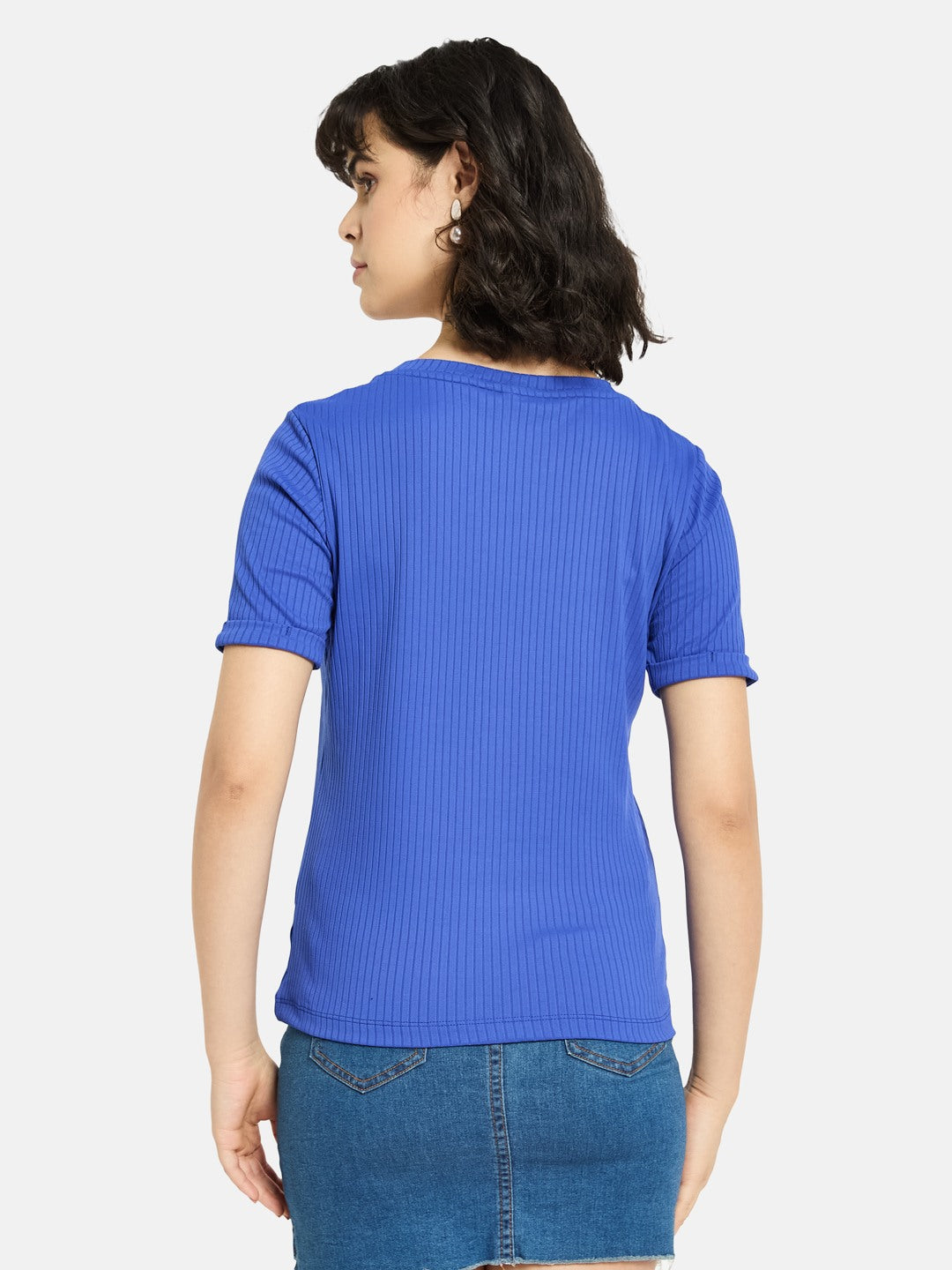 METTLE Women Solid Round Neck Cotton T-shirt
