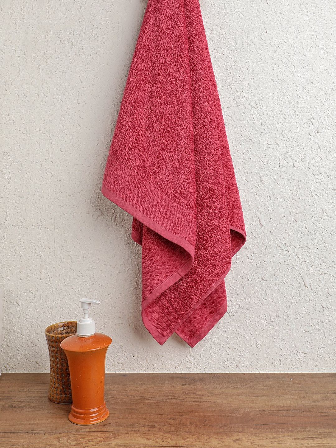 Premium Raspberry Bath Towel | Ultra-Soft Plush Terry Cloth, Highly Absorbent