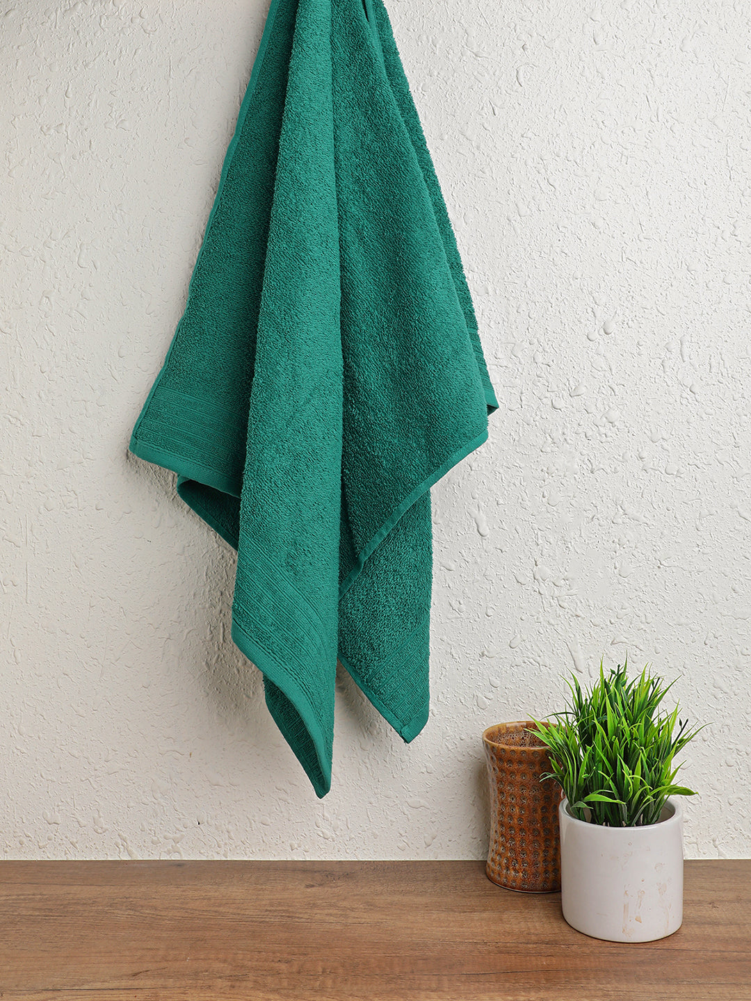 Premium Green Bath Towel | Ultra-Soft Plush Terry Cloth, Highly Absorbent