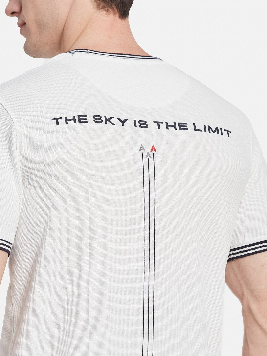 Octave Men T-shirt