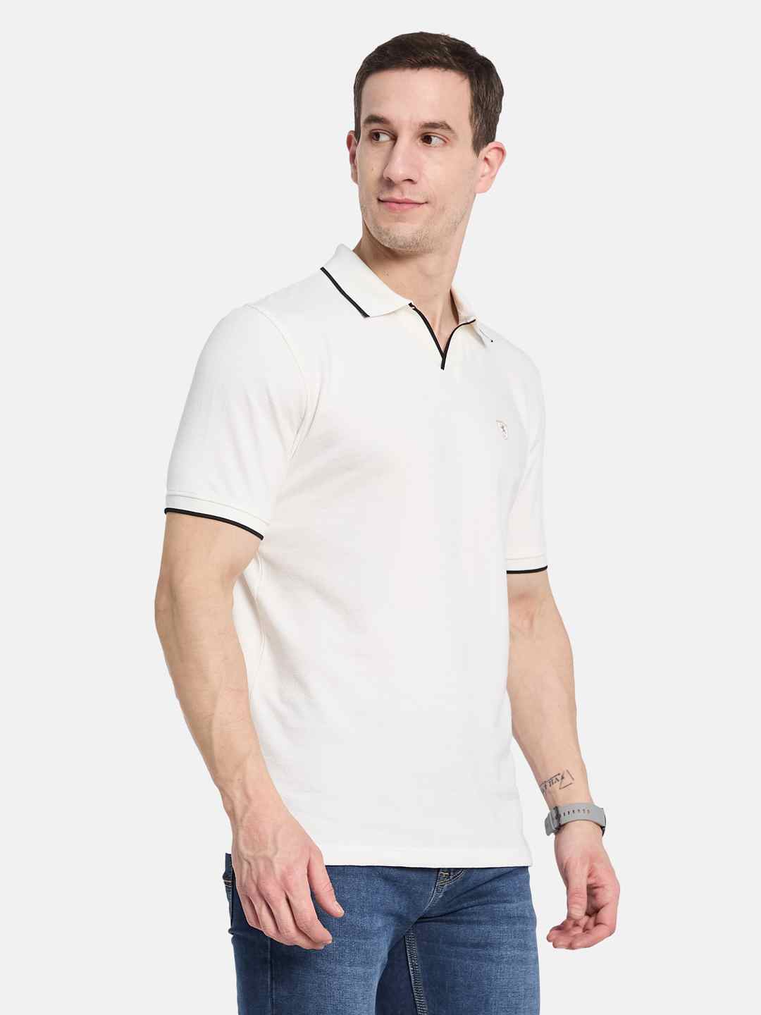 Octave Men Colourblocked Polo Collar T-shirt