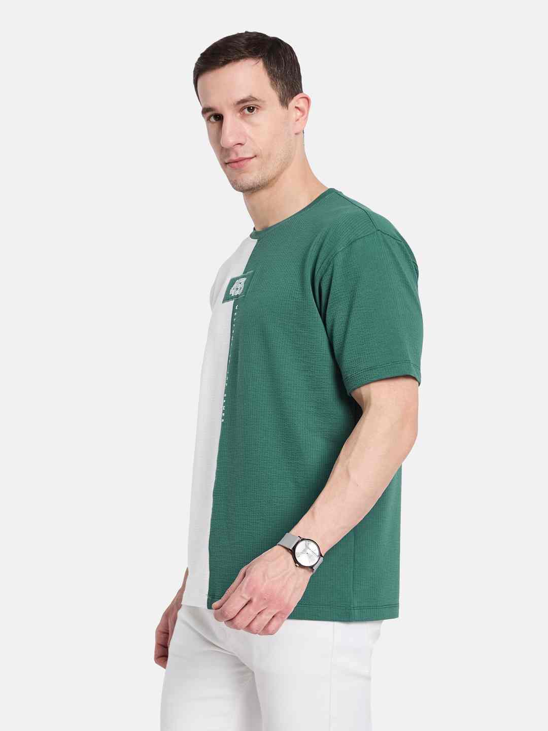 Octave Men Colourblocked T-shirt