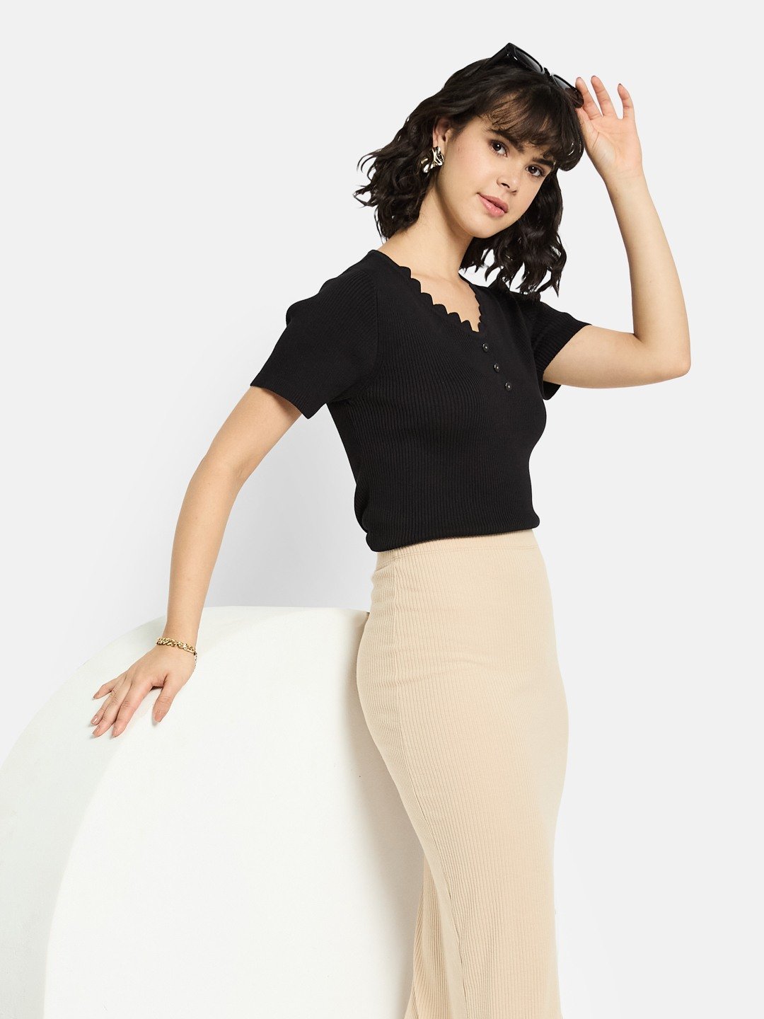 METTLE Women Solid V-Neck Cotton T-shirt