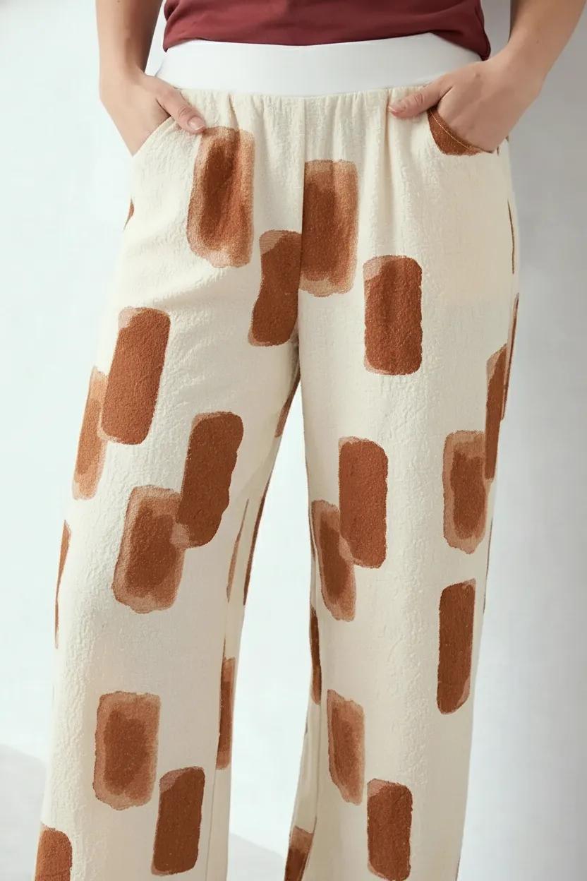 Women Regular Fit Abstract Track Pants
