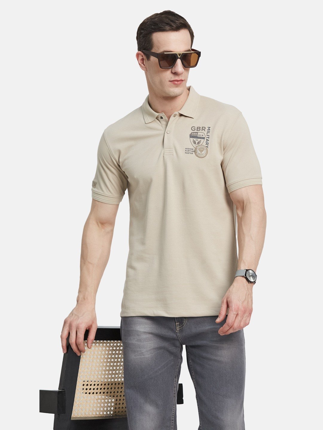 SOLID POLO NECK PIQUE MILLITARY APPLIQUED T-SHIRT