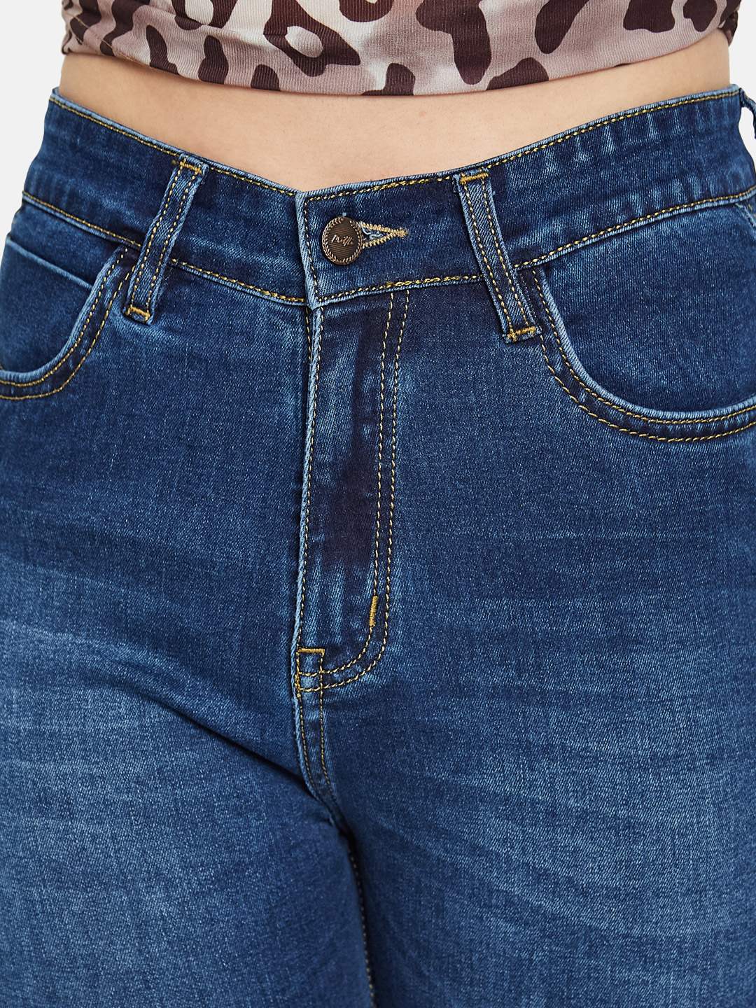 METTLE Women Straight Fit Light Fade Mid-Rise Stretchable Jeans