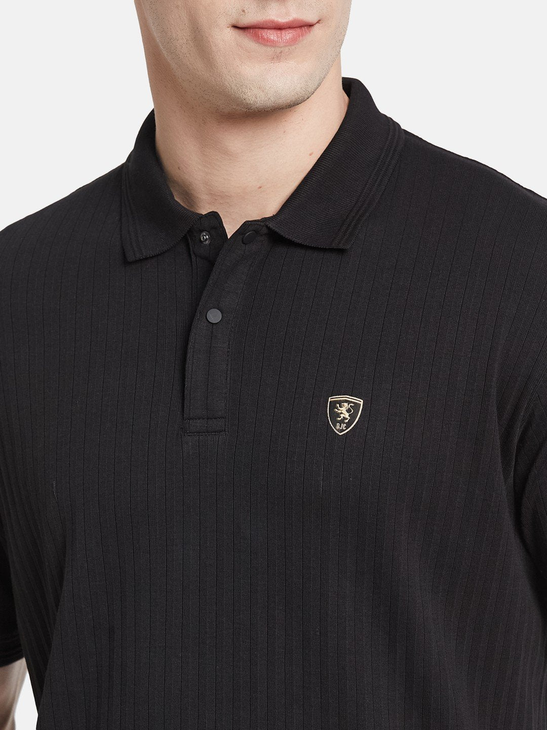 VERTICAL STRIPE POLO NECK RIB STRUCTURE T-SHIRT