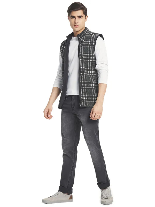 Octave Men Olive Green  White Checked Sleeveless Front-Open Sweatshirt