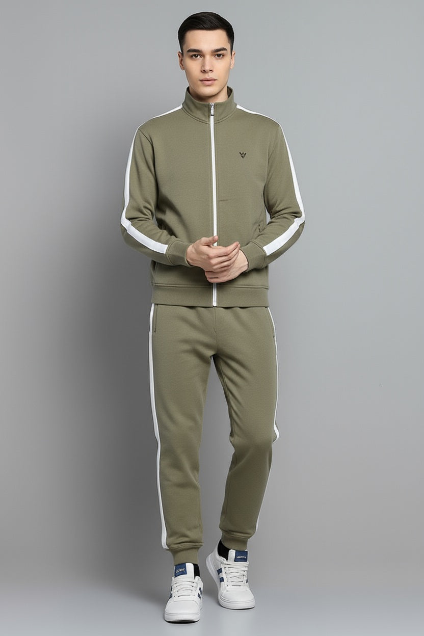 Men Mock Collar Mid-Rise Tracksuits