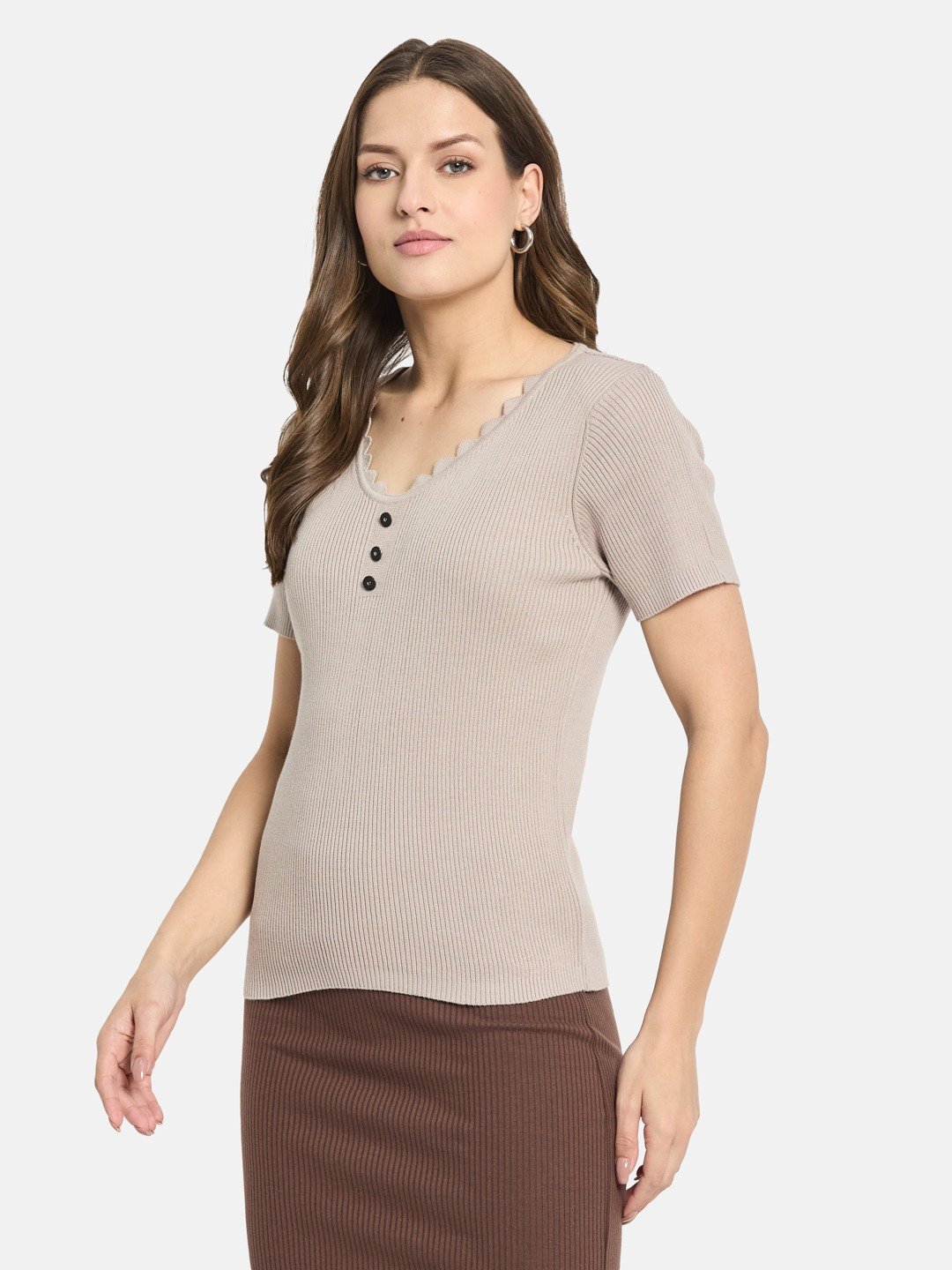 METTLE Women V-Neck T-shirt