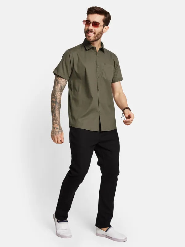 Mettle Men Solid Spread Collar Mock Pocket Casual Shirt