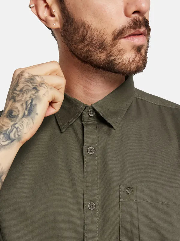 Mettle Men Solid Spread Collar Mock Pocket Casual Shirt