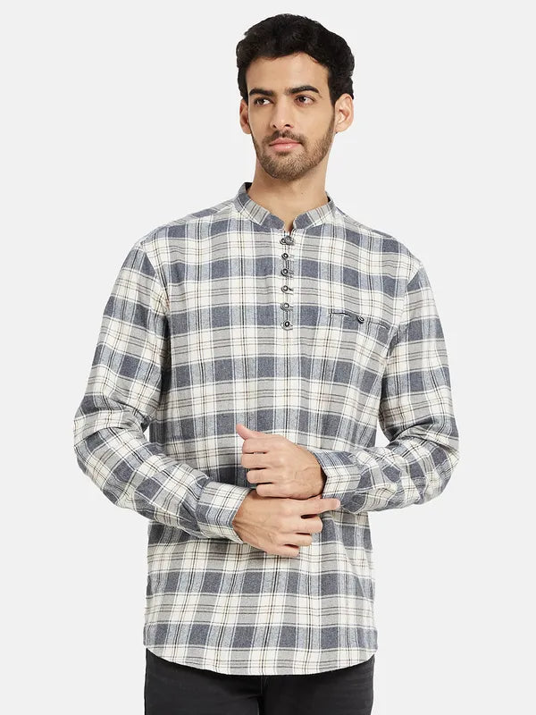 Mettle Men Beige Tartan Checks Opaque Checked Casual Shirt