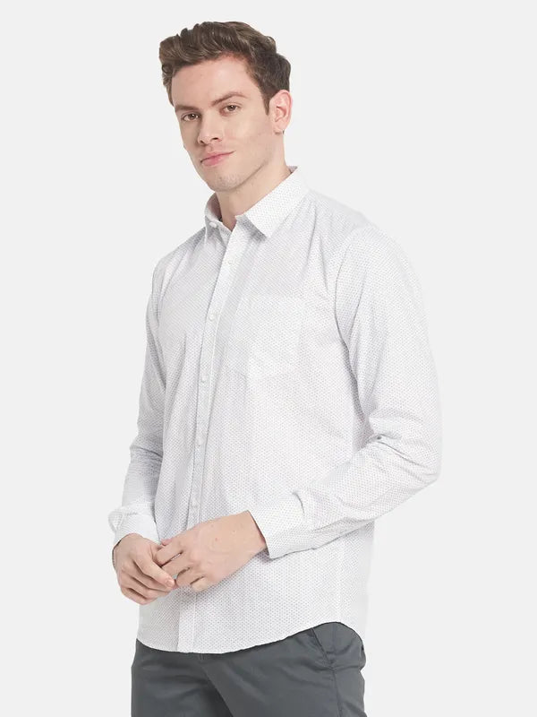 Men White Striped Casual Shirt