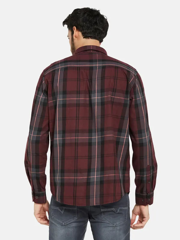 Mettle Men Maroon Opaque Checked Casual Shirt