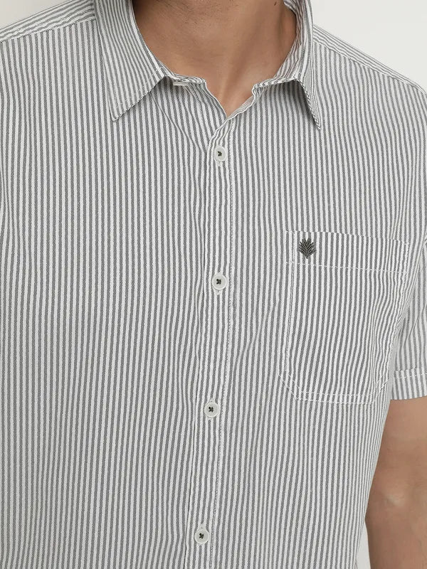 Mettle Men Grey Opaque Striped Casual Shirt