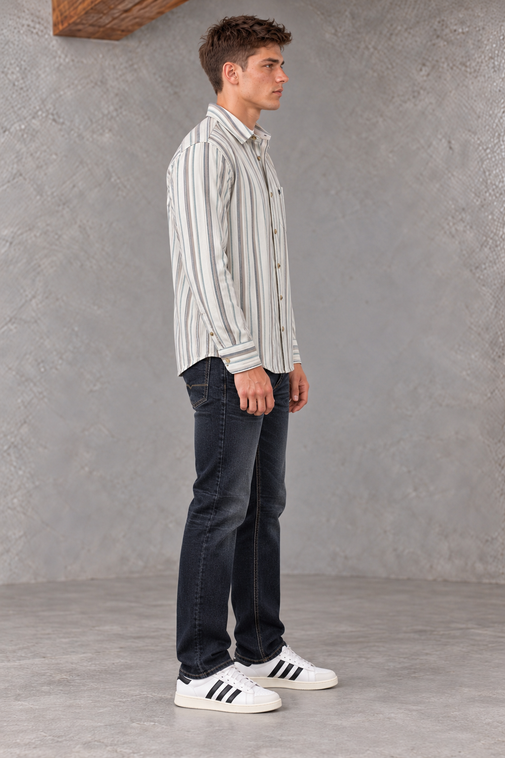 Men’s Off-White Striped Regular Fit Cotton Slub Shirt