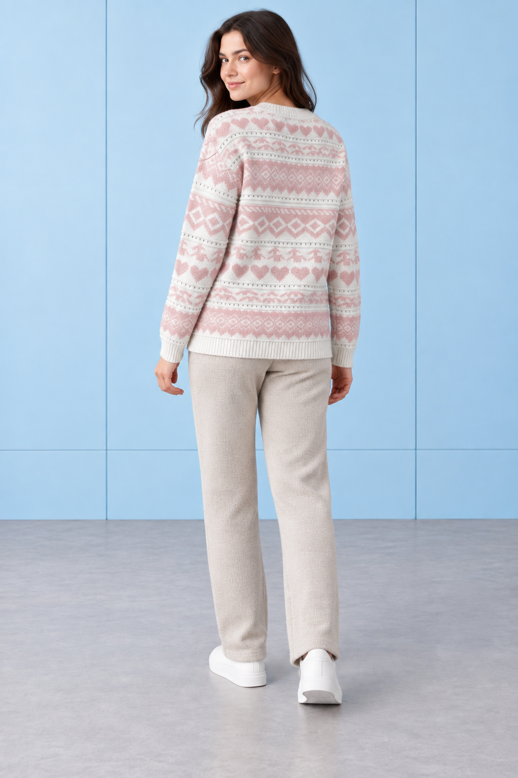 Women’s Pastel Pink Knitted Wool Fair Isle Sweater – Regular Fit Crew Neck