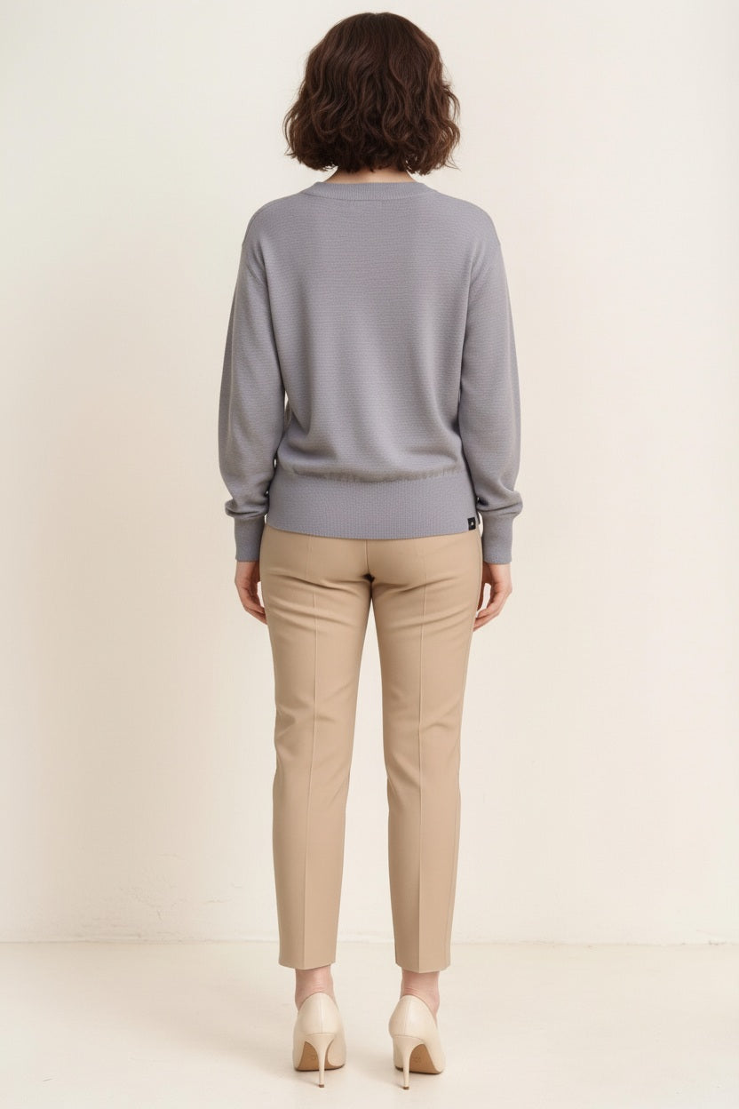 Women Solid Round Neck Pullover Sweater