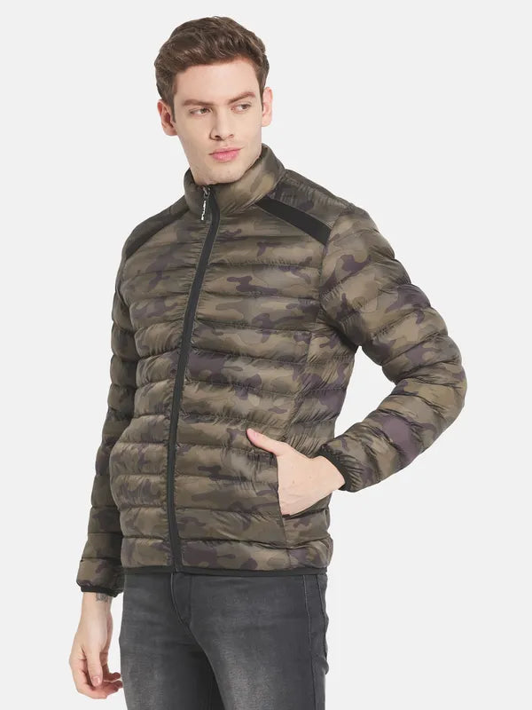 Men Olive Green Camouflage Puffer Jacket