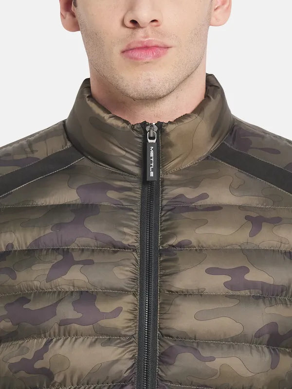 Men Olive Green Camouflage Puffer Jacket