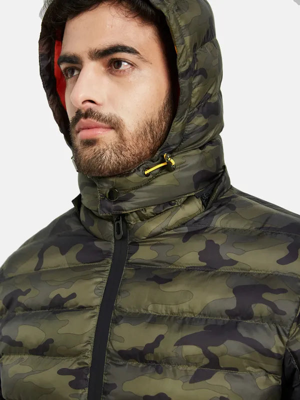 Mettle Men Olive Green Camouflage Padded Jacket