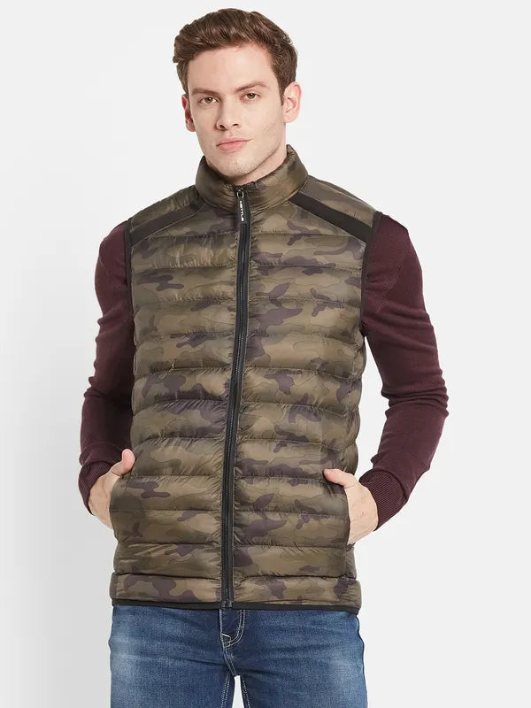 Men Olive Green Camouflage Puffer Jacket