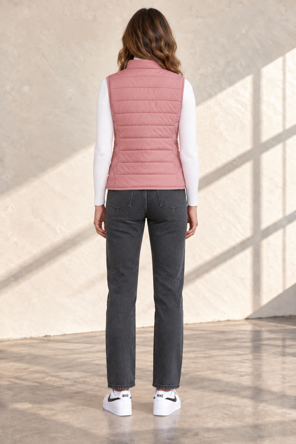 Women’s Lightweight Reversible Woven Puffer Gilet – Stone & Blush Regular Fit