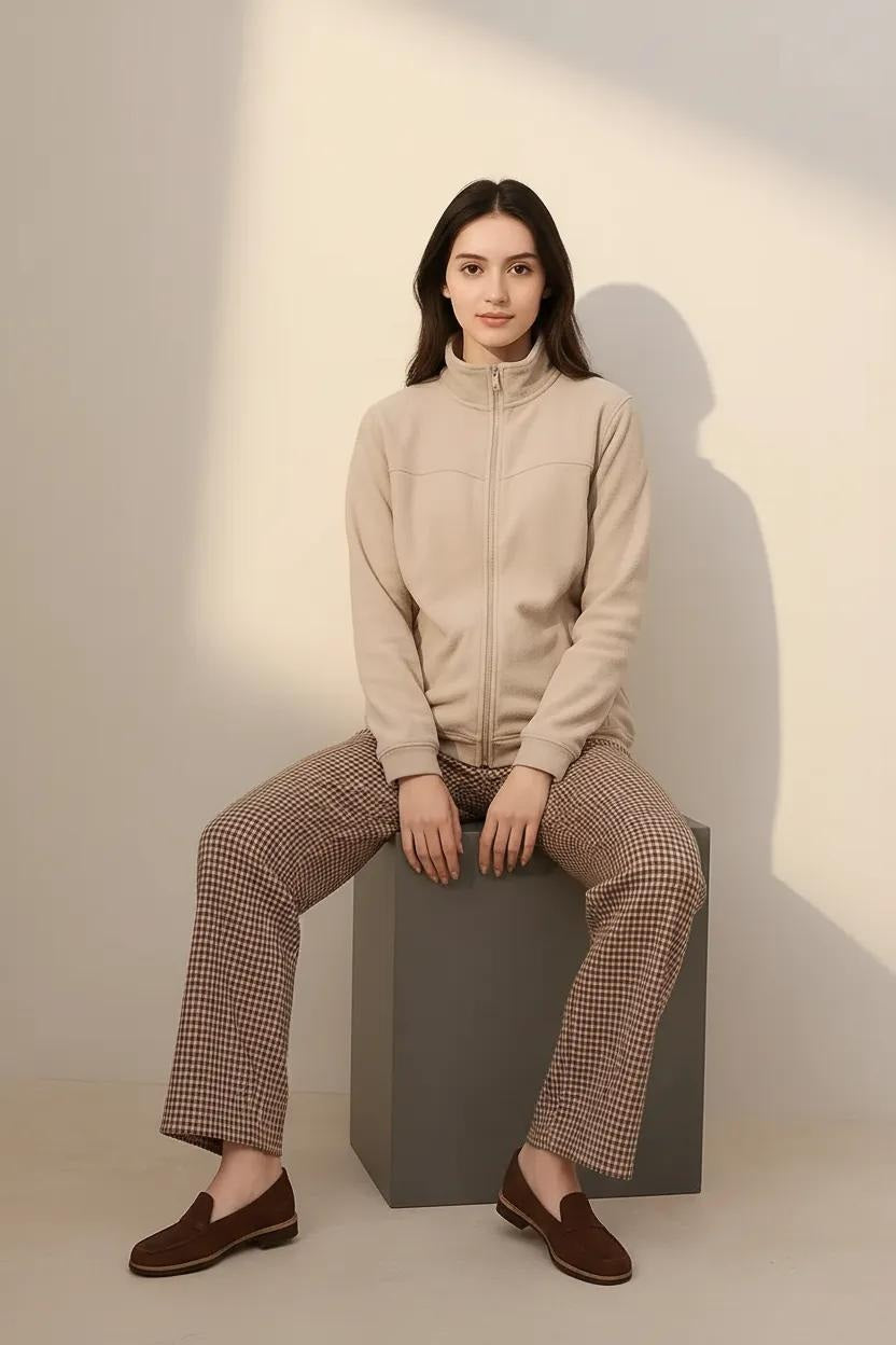 Women Solid Round Neck Sweatshirt