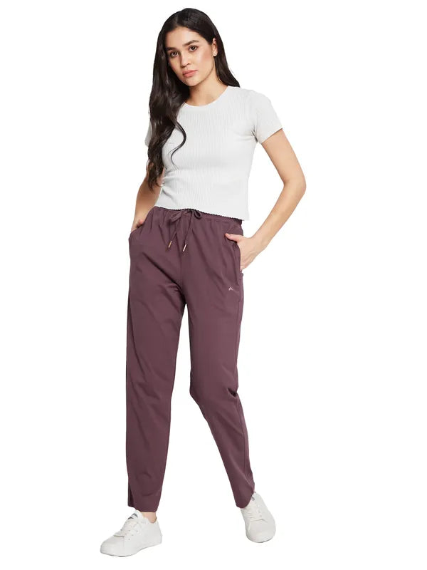 Mettle Women Mid Rise Regular Fit Track Pants