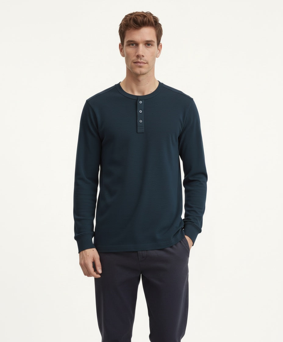 Men Solid Henley Neck T-shirt