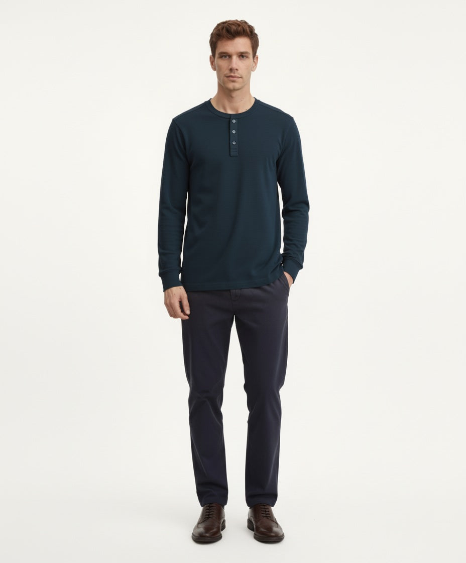 Men Navy Solid Henley Neck T-shirt