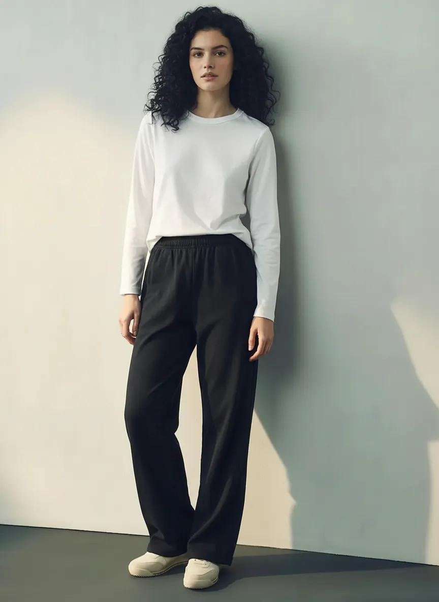 METTLE Women Black Regular Fit Track Pants