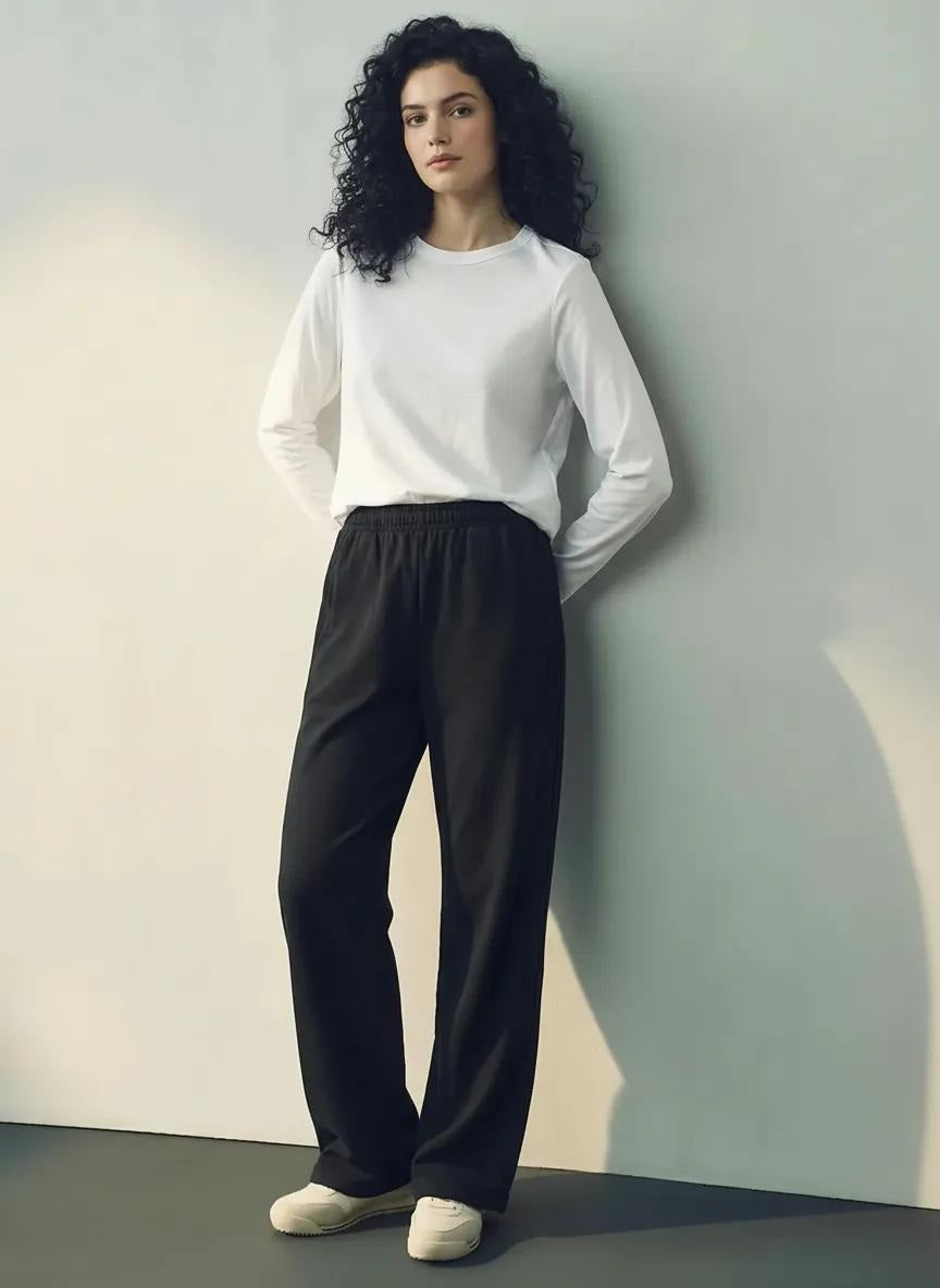 METTLE Women Black Regular Fit Track Pants