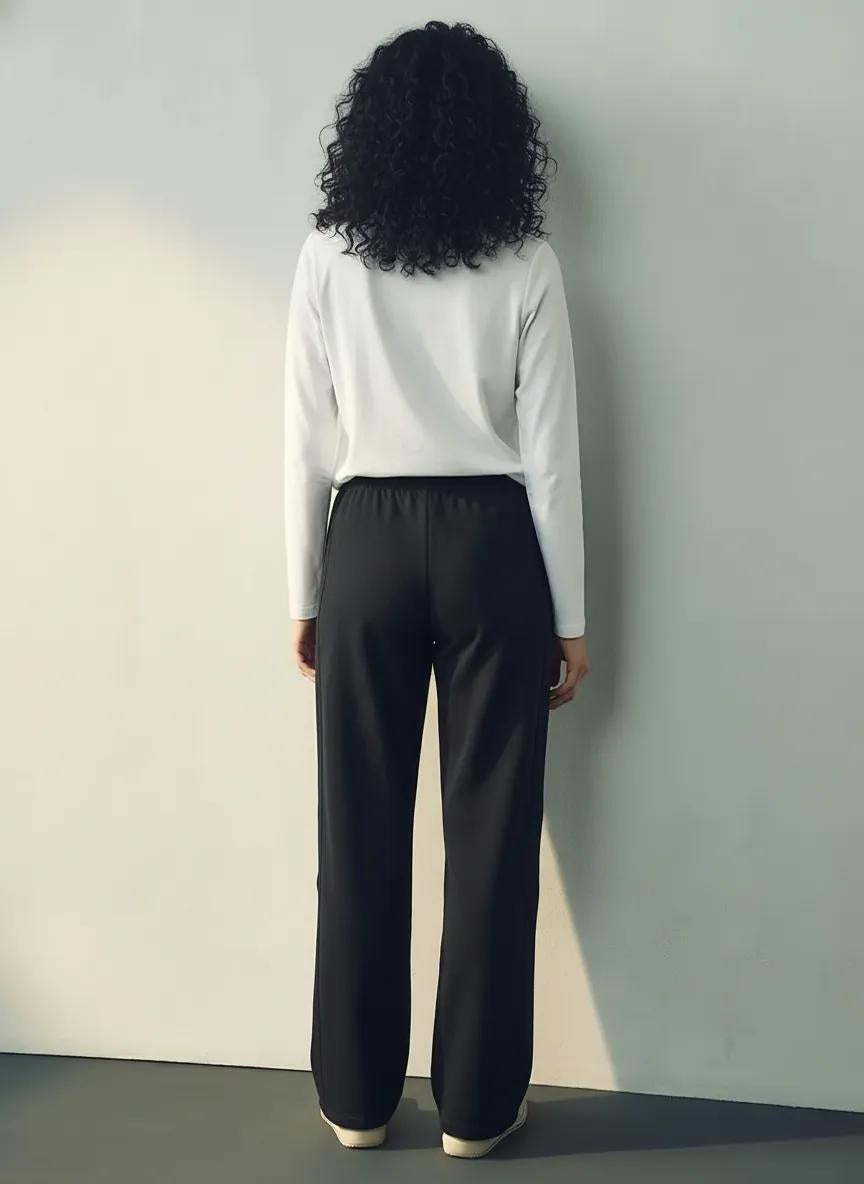METTLE Women Black Regular Fit Track Pants