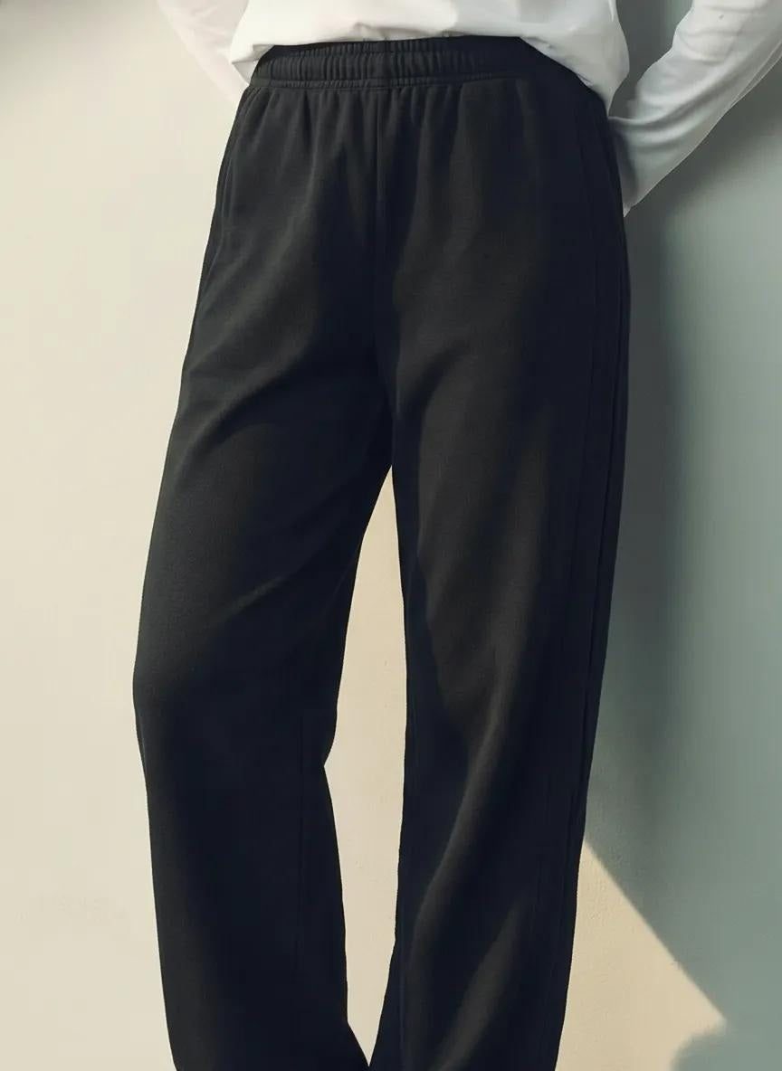 METTLE Women Black Regular Fit Track Pants