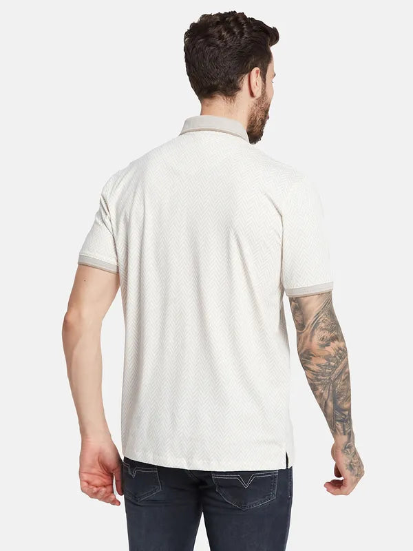 Octave Men Solid Polo Collar Pockets T-Shirt