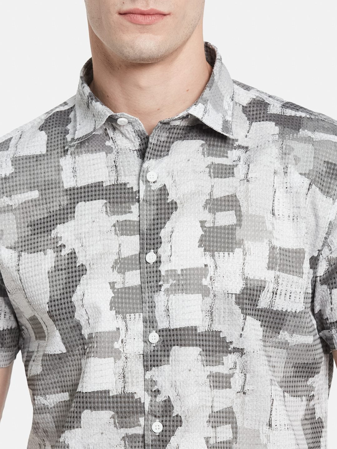 METTLE Men Spread Collar Abstract Printed Cotton Casual Shirt