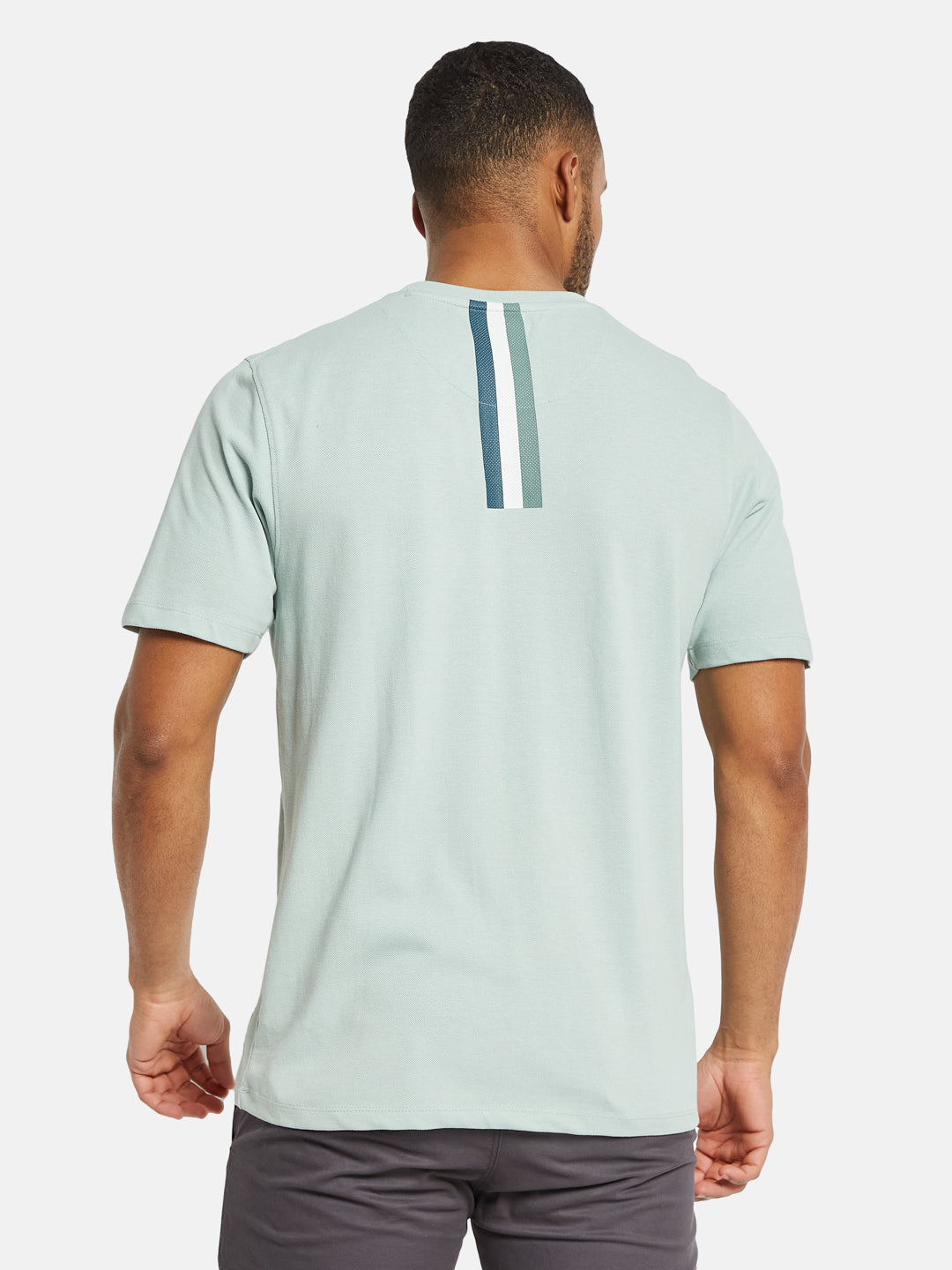 Octave Men Colourblocked T-shirt