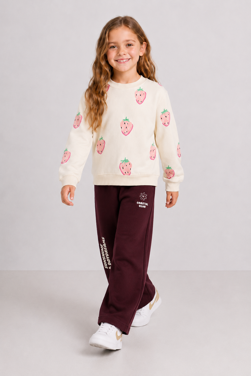 Junior Girls Barely Pink Cotton Fleece Sweatshirt – Strawberry Print Regular Fit