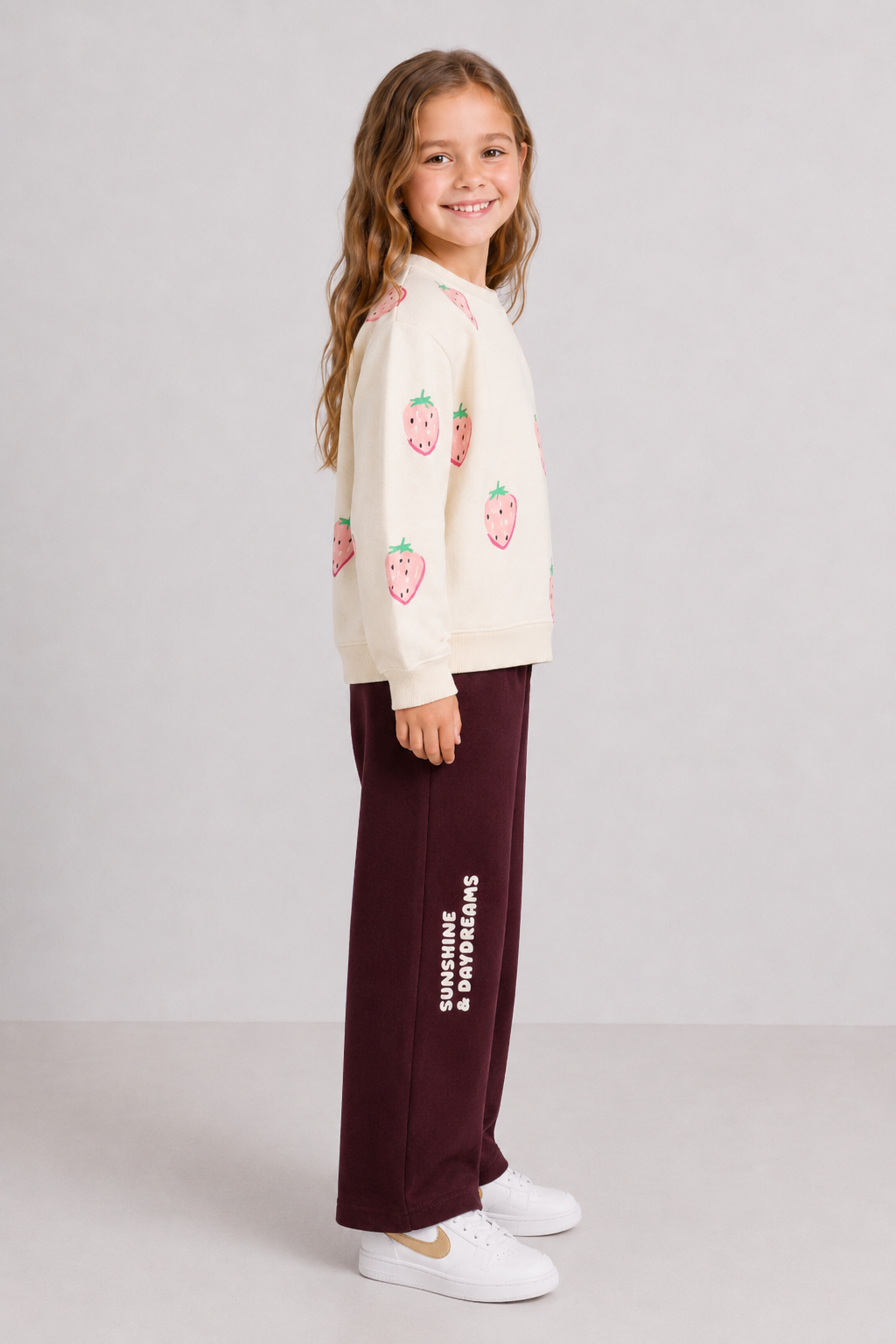 Junior Girls Barely Pink Cotton Fleece Sweatshirt – Strawberry Print Regular Fit
