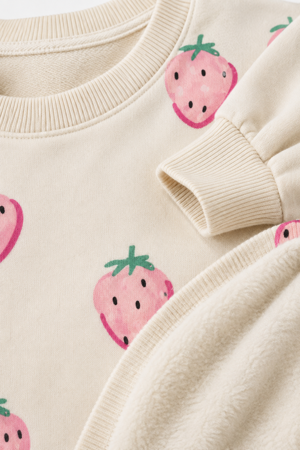 Junior Girls Barely Pink Cotton Fleece Sweatshirt – Strawberry Print Regular Fit