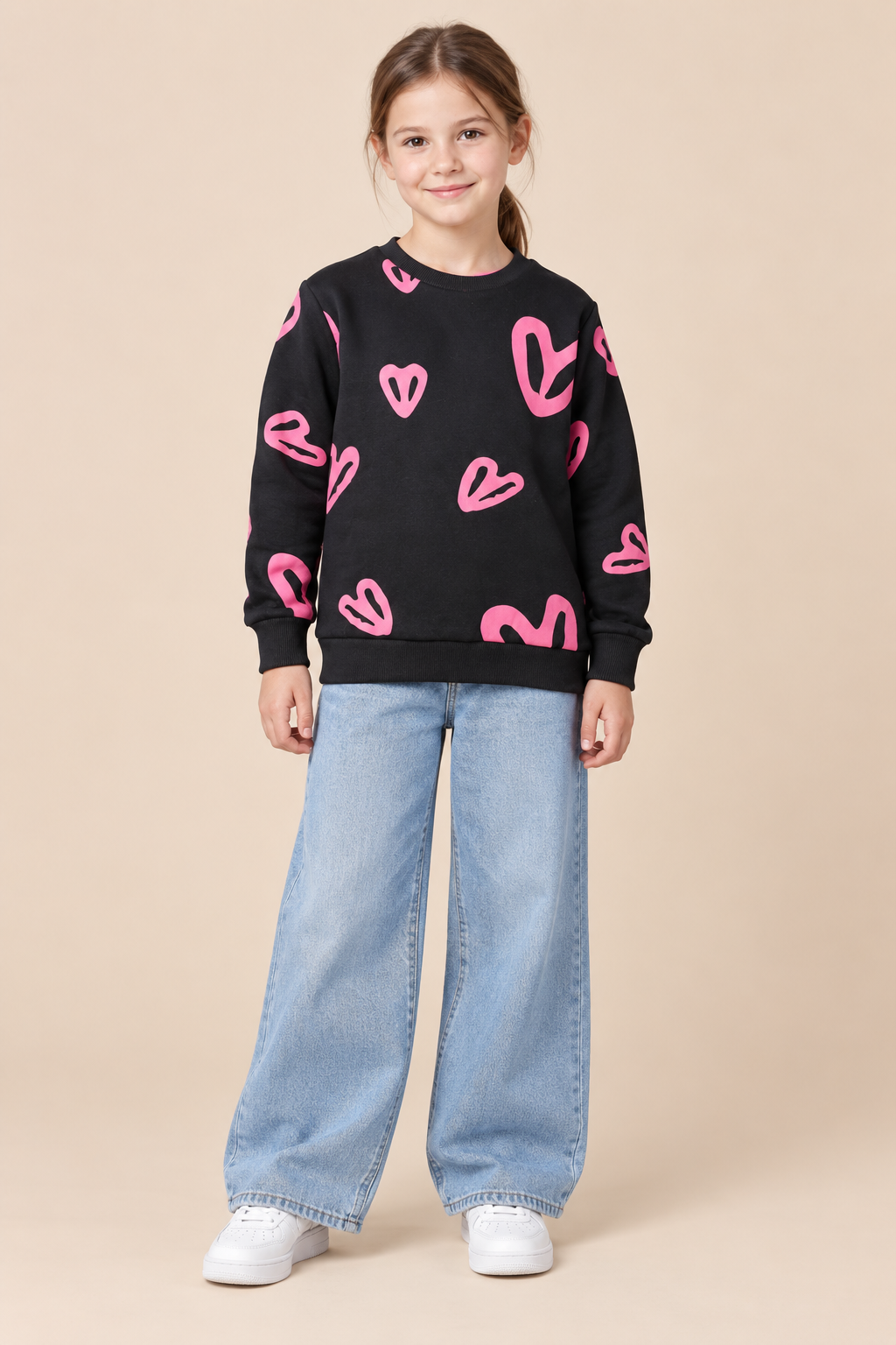 Junior Girls Black Heart Print Brushed Cotton Fleece Sweatshirt – Regular Fit