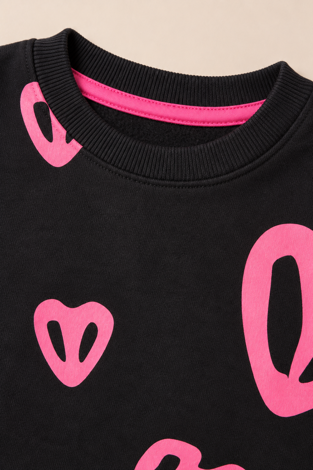 Junior Girls Black Heart Print Brushed Cotton Fleece Sweatshirt – Regular Fit