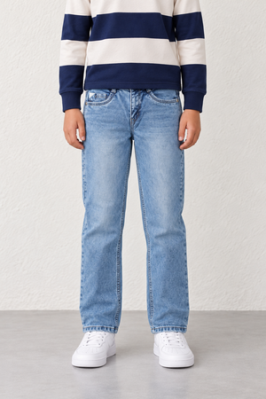 Junior Boys’ Light Blue Straight Fit Denim Jeans – Light Urban Wash