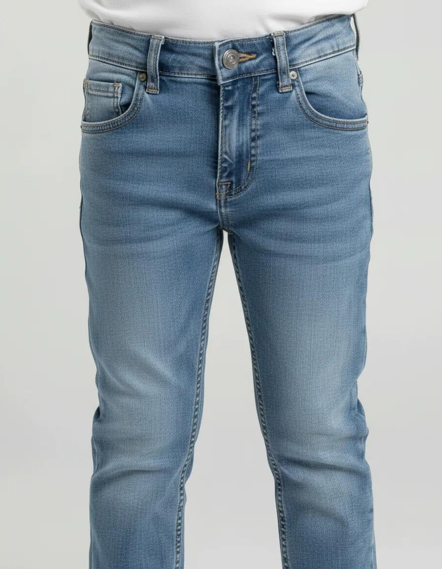 Boys Straight Fit Mid-Rise Mildly Distressed Light Fade Stretchable Jeans