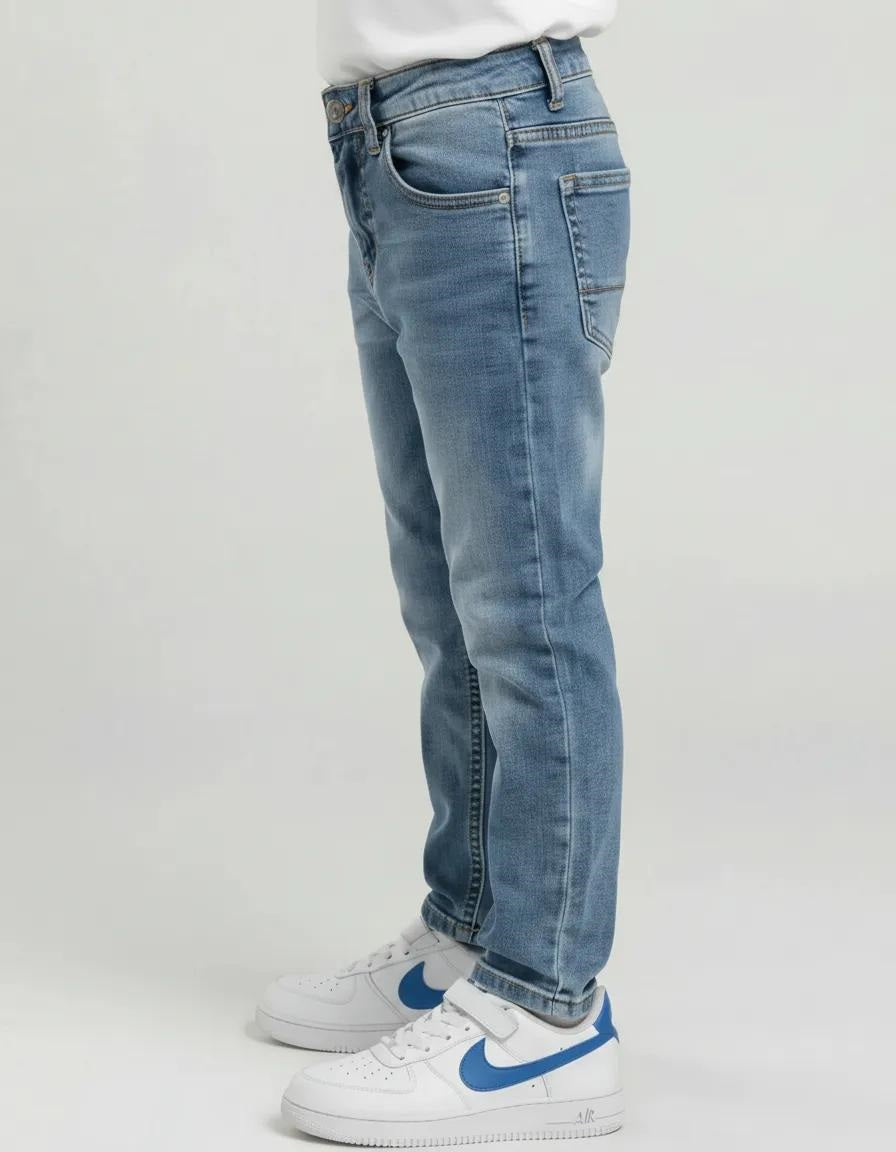 Boys Cloud Straight Fit Mid-Rise Mildly Distressed Light Fade Stretchable Jeans